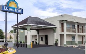 Days Inn By Wyndham Goose Creek